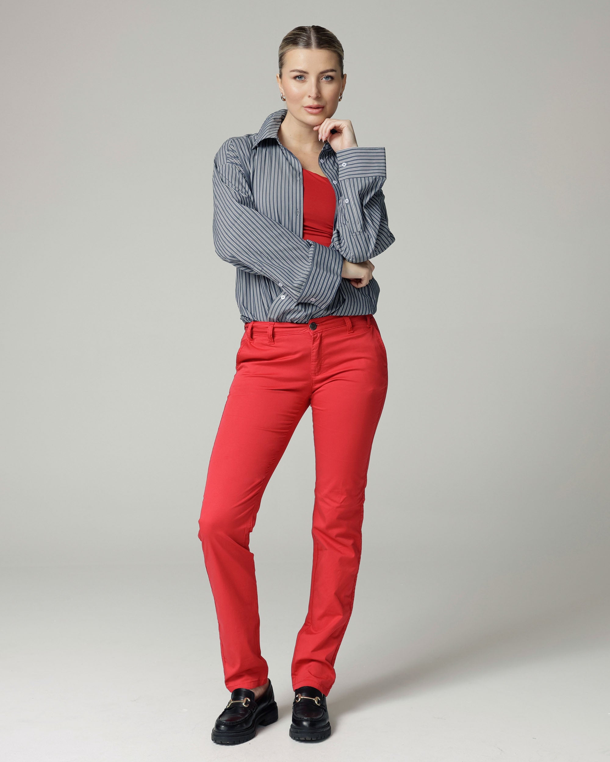 Red Straight Fit Pants | The Naples Hauptbild