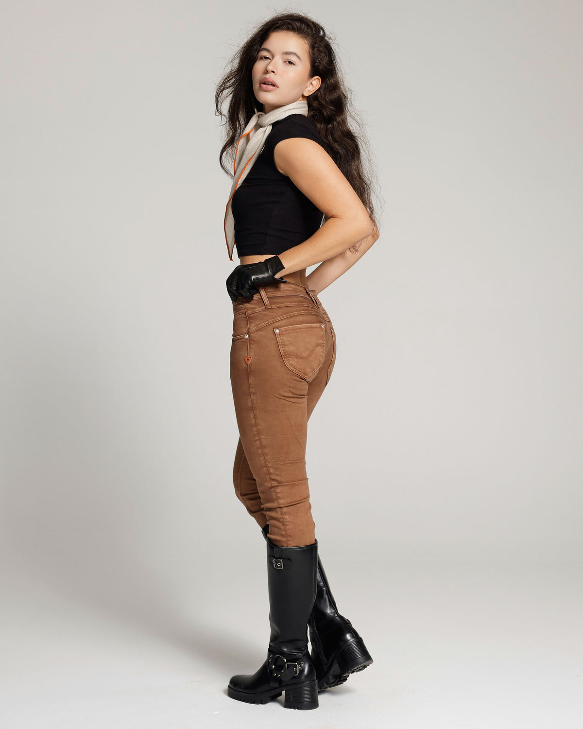 Vintage Cognac Skinny Jeans, The Manuela, side view