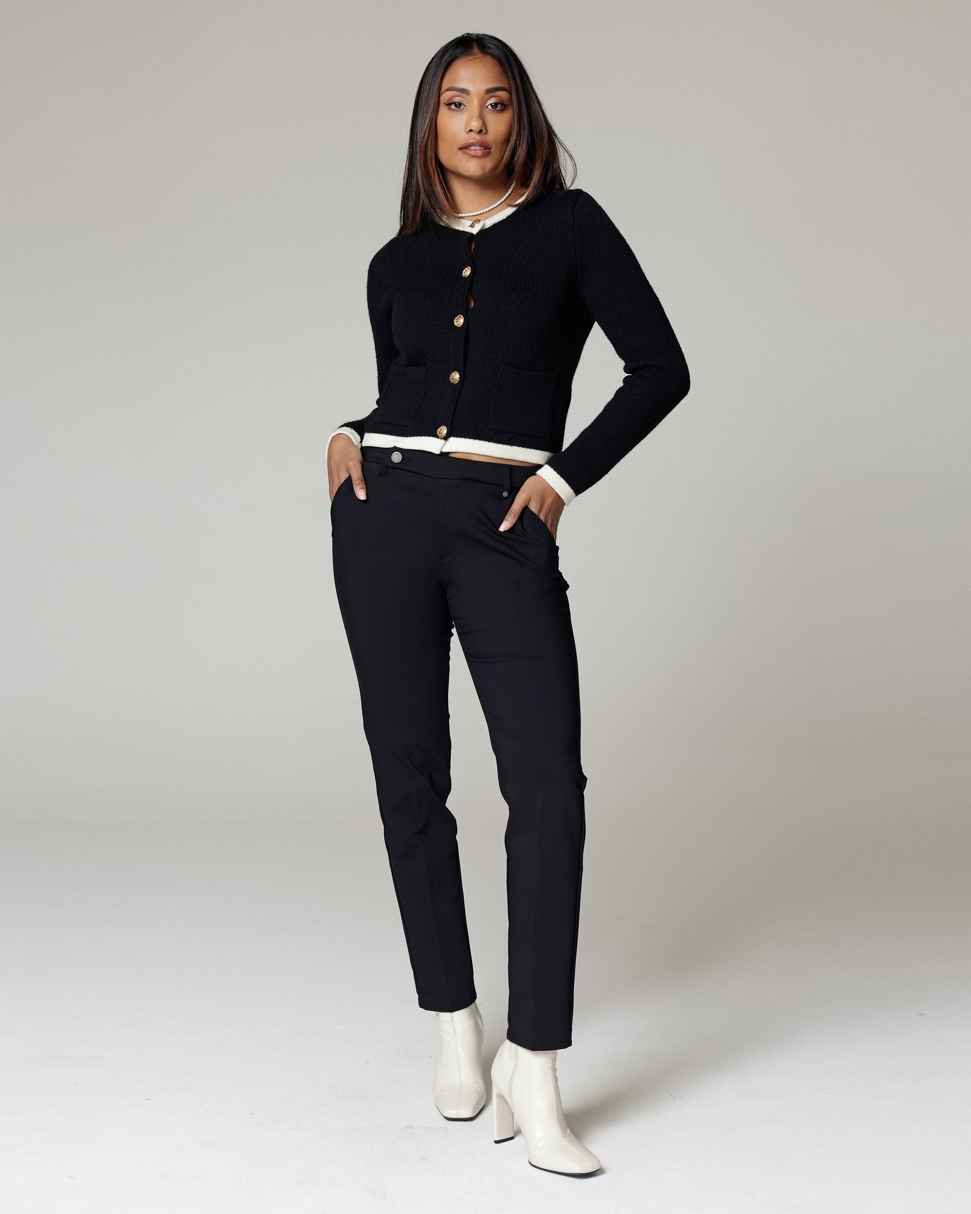 Black Chinos | The Latina Hauptbild