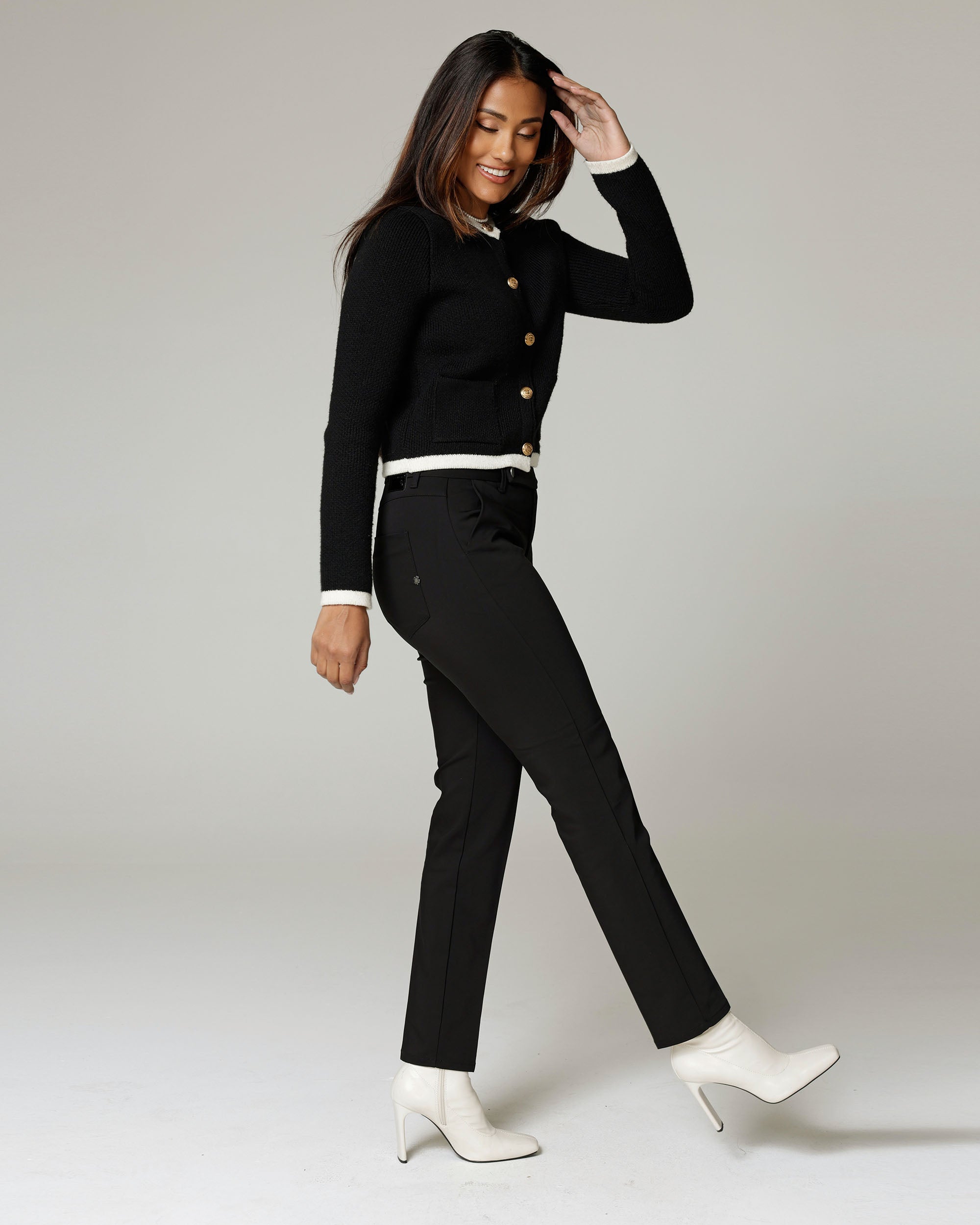 Black Chinos | The Latina Zweitbild
