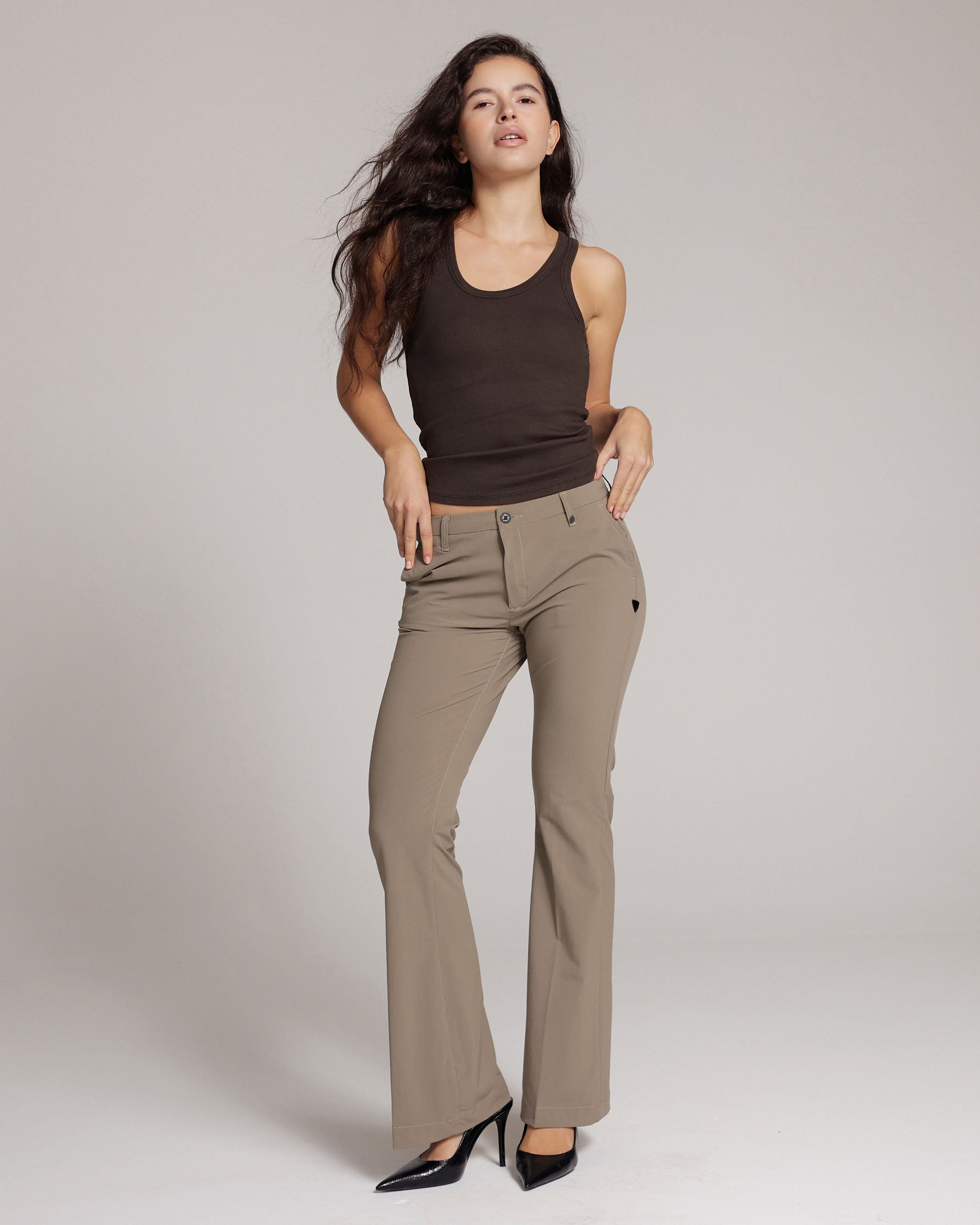 Stone Flare Trousers | The Dolce Hauptbild