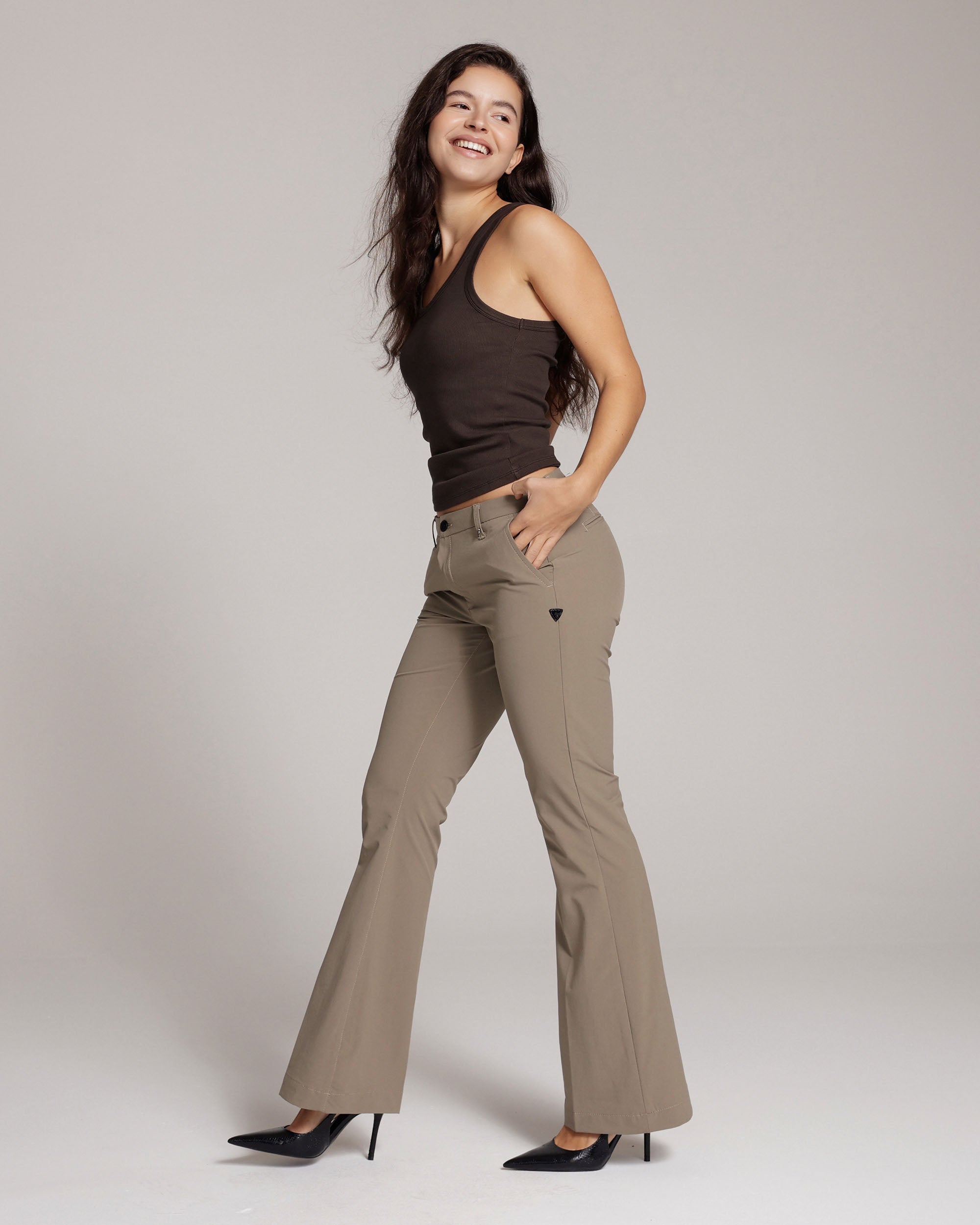 Stone Flare Trousers | The Dolce Zweitbild