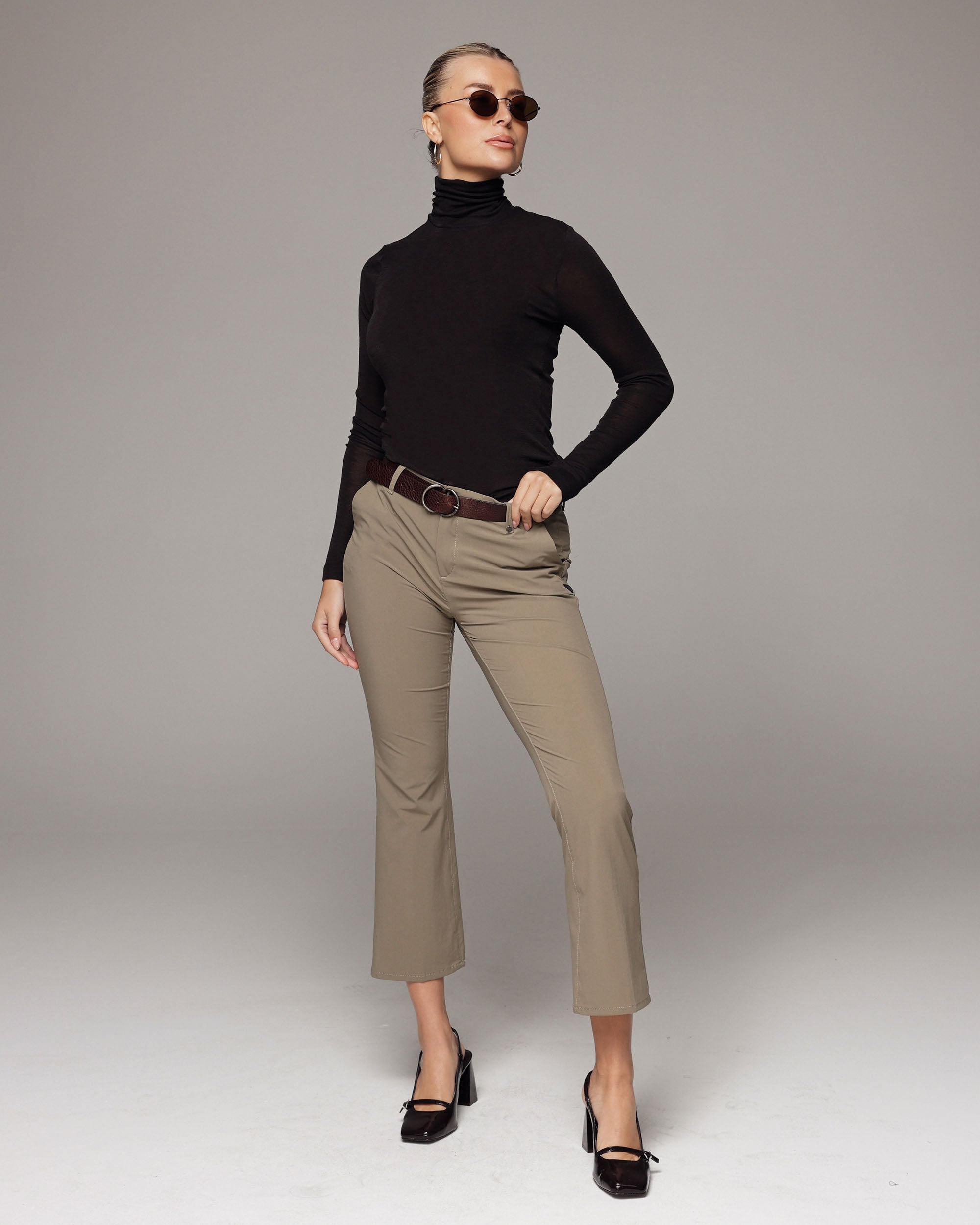 Stone Ankle Bootcut Trousers | The Lima Hauptbild
