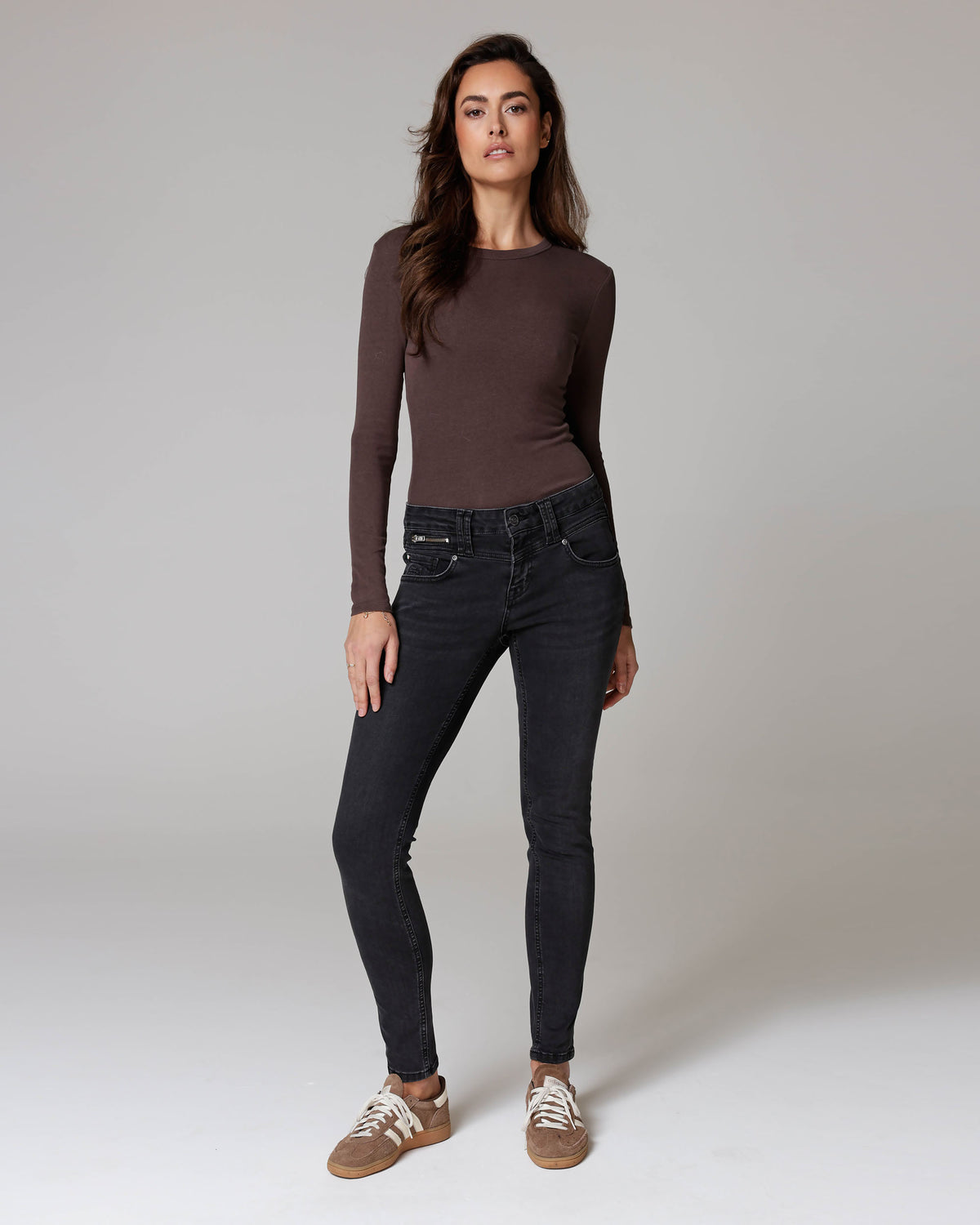 Blue Black Skinny Jeans, The Manuela, front view, second photo