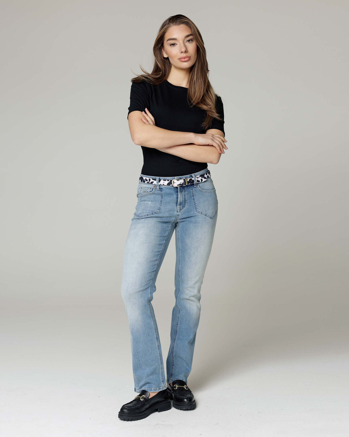 Super Vintage Looking Straight Jeans, The Messina, front view, second photo