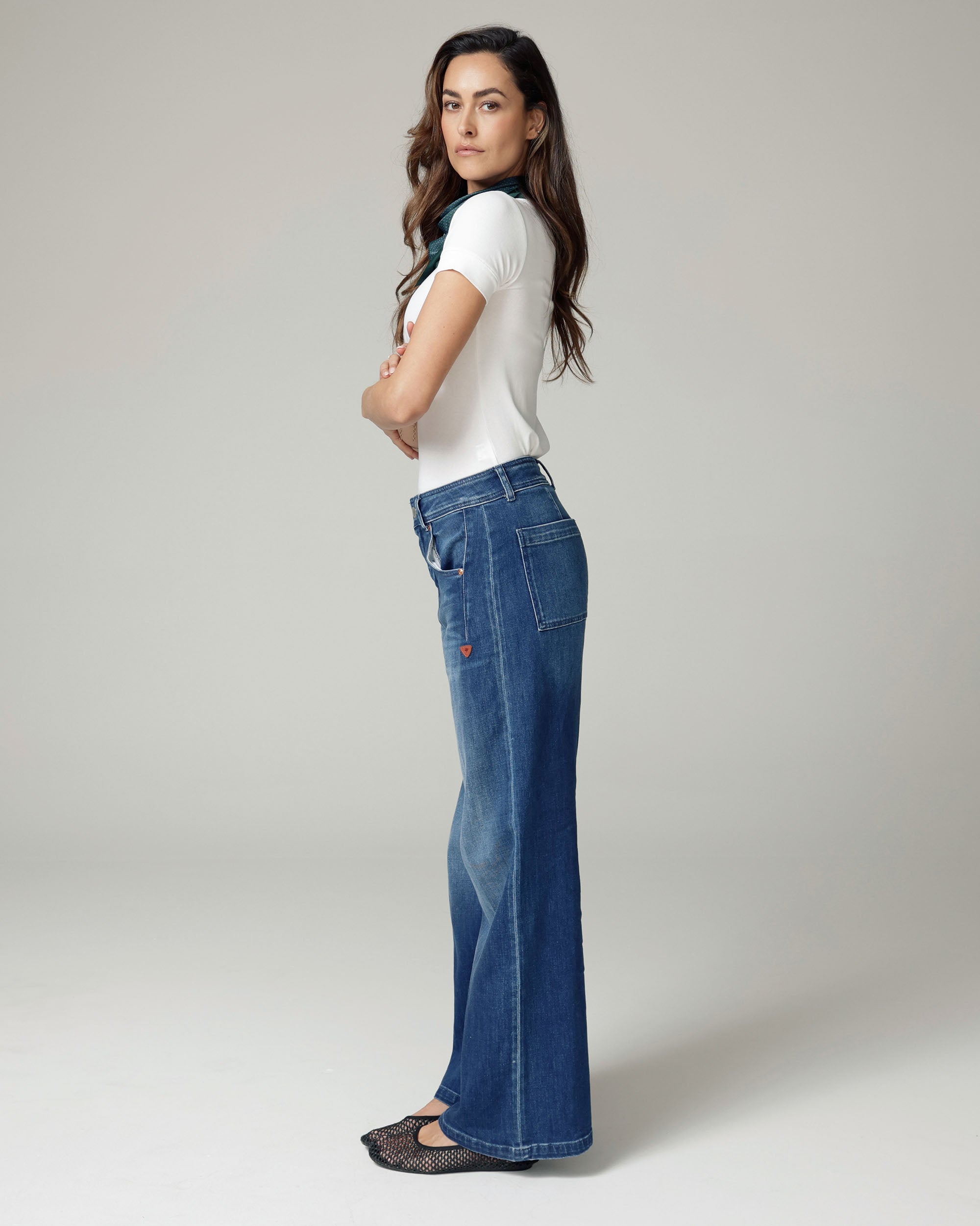Super Vintage Mittelblaue Wide-Leg High-Rise Jeans | The Viola Zweitbild