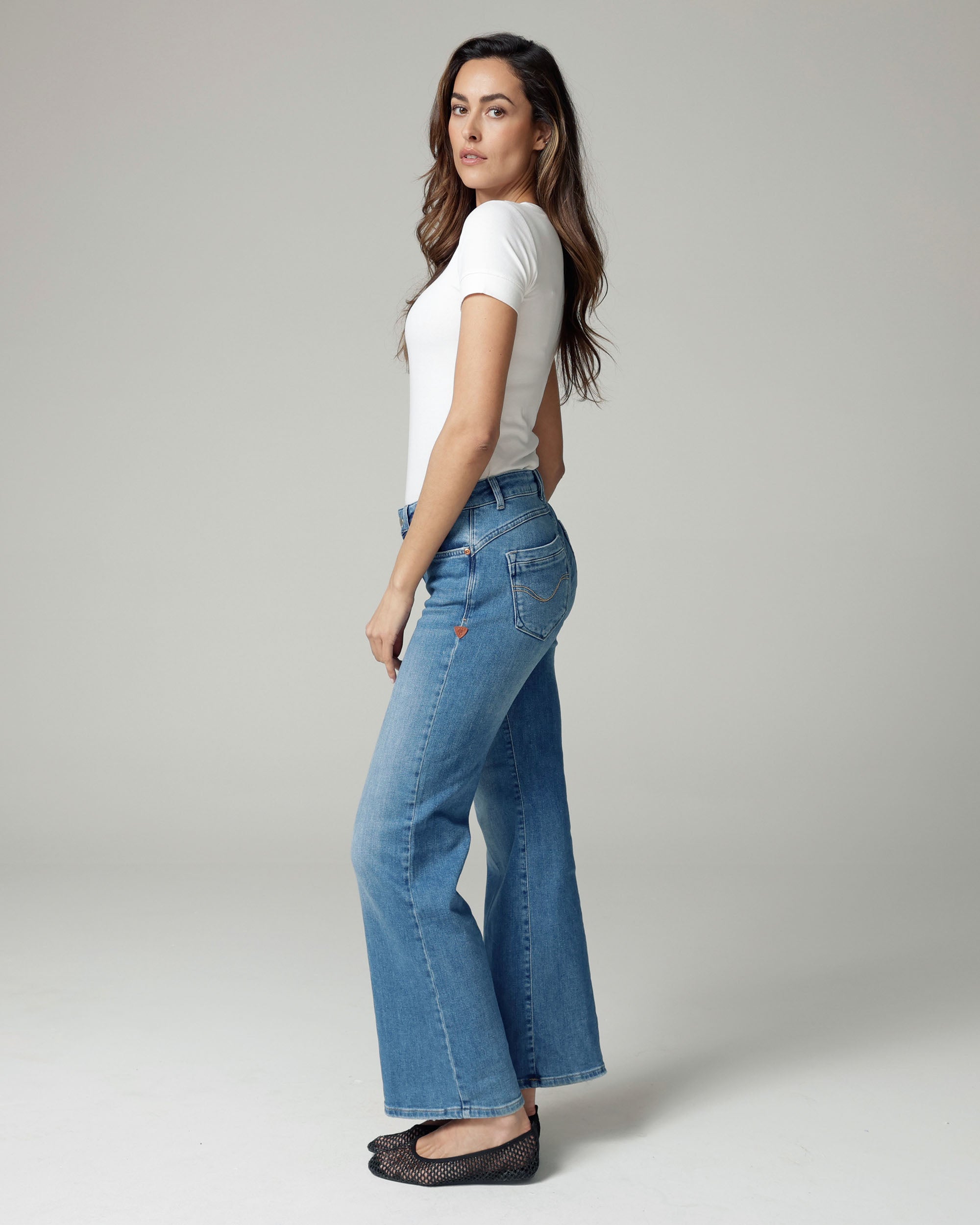 Light Vintage Blue Wide-Leg Mid-Rise Jeans | The Isa Zweitbild