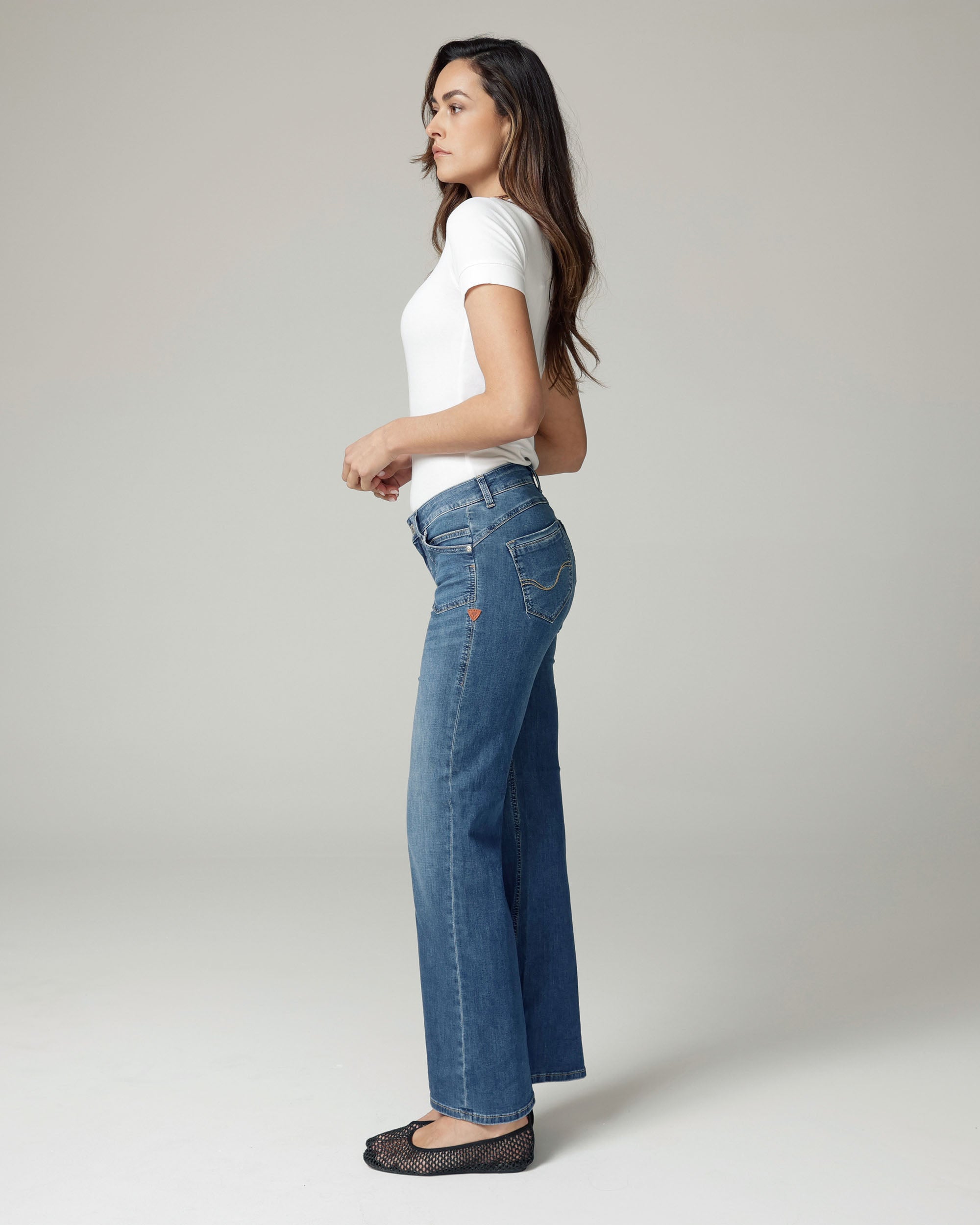 Light Used-Wash Blue Wide-Leg Mid-Rise Jeans | The Lolita Zweitbild