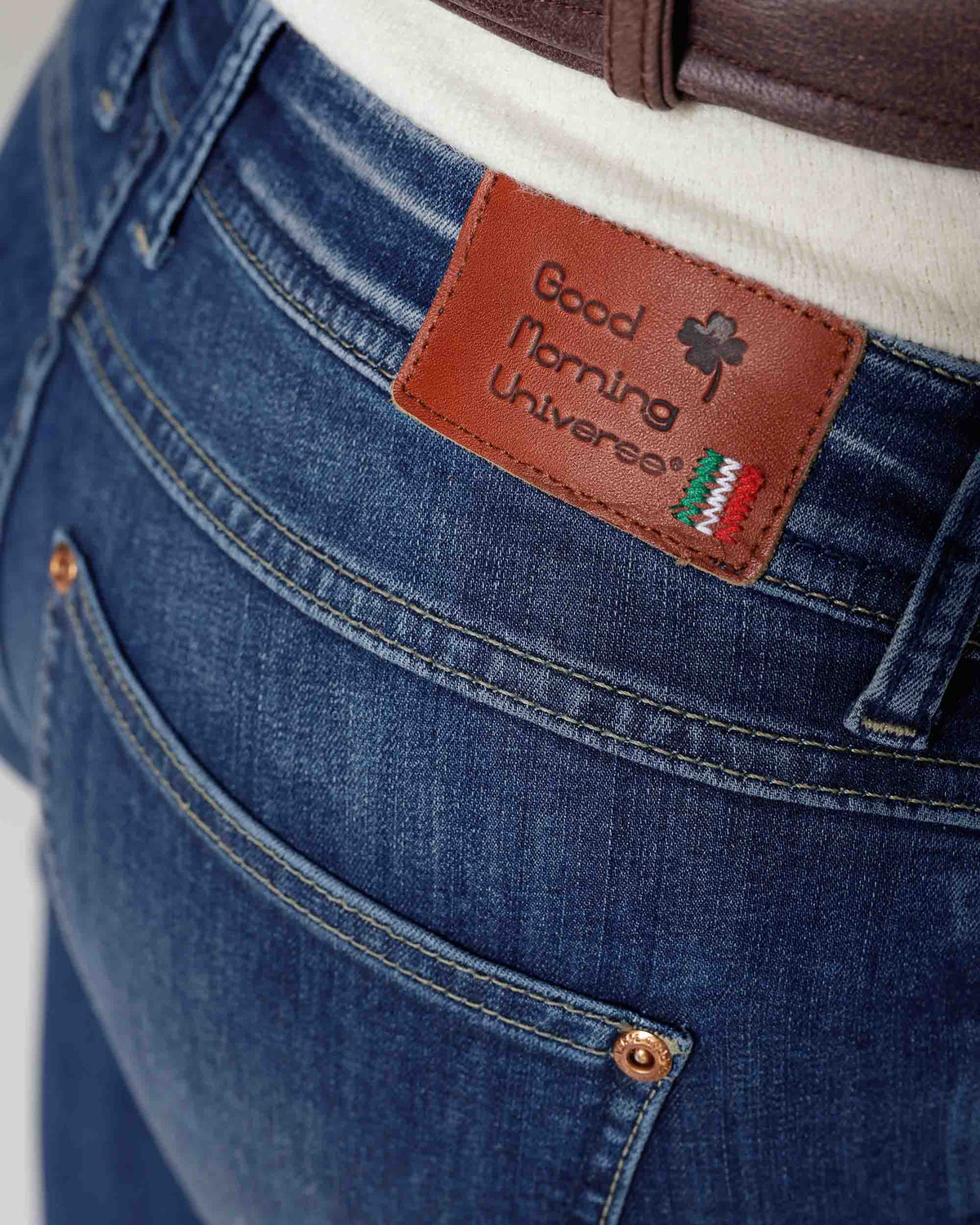 Mid Blue Skinny Jeans, The Sandra, close-up detail