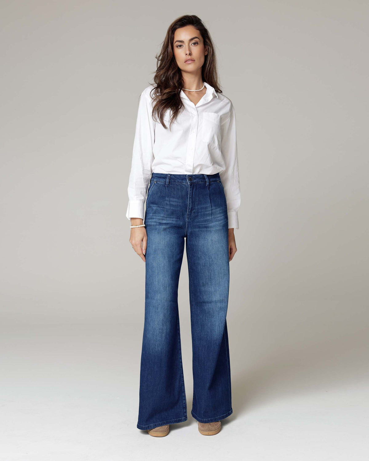 Dark Blue Wide-Leg Jeans | The Diba Hauptbild
