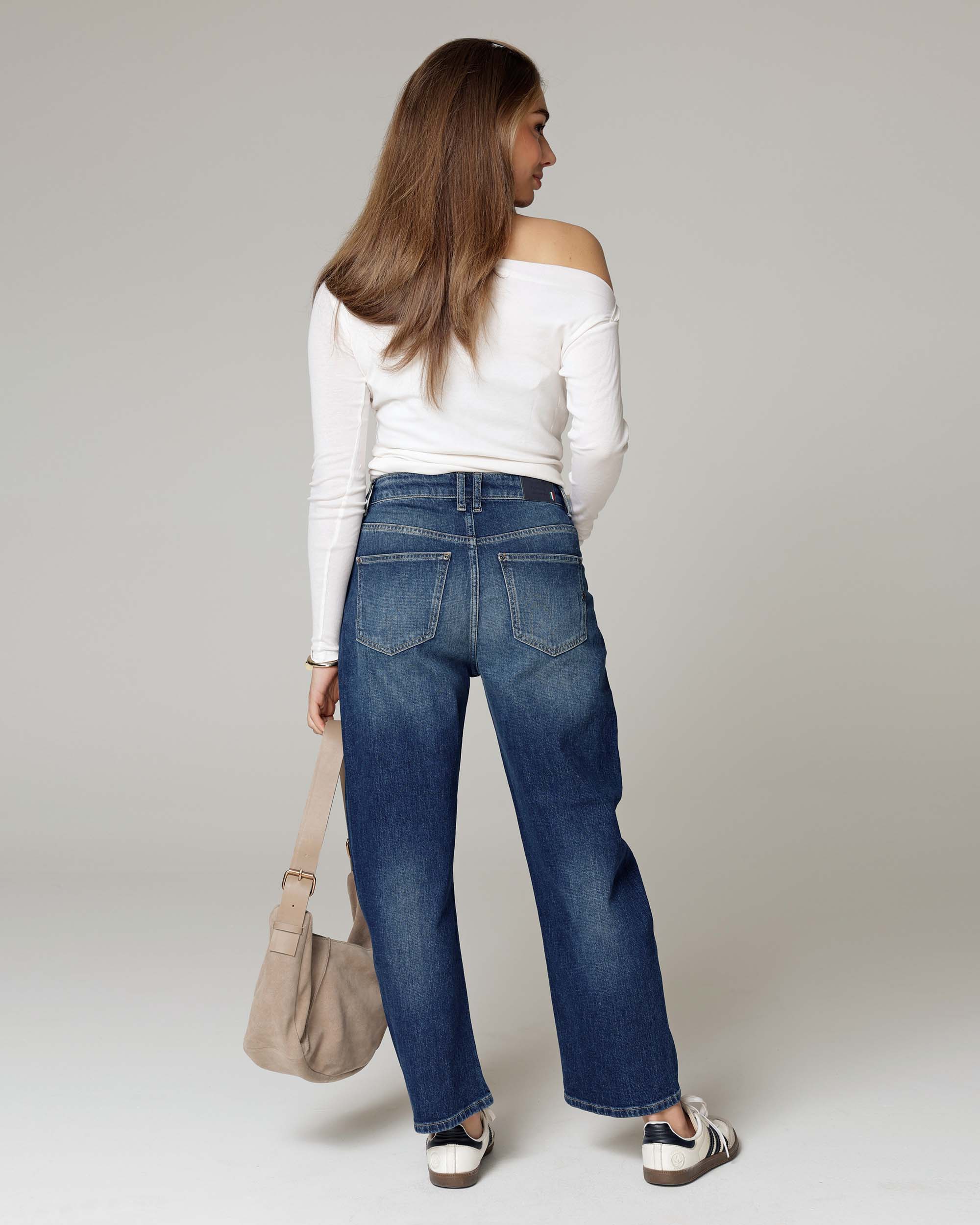 Mid-Blue Half Barrel Jeans | The Lara