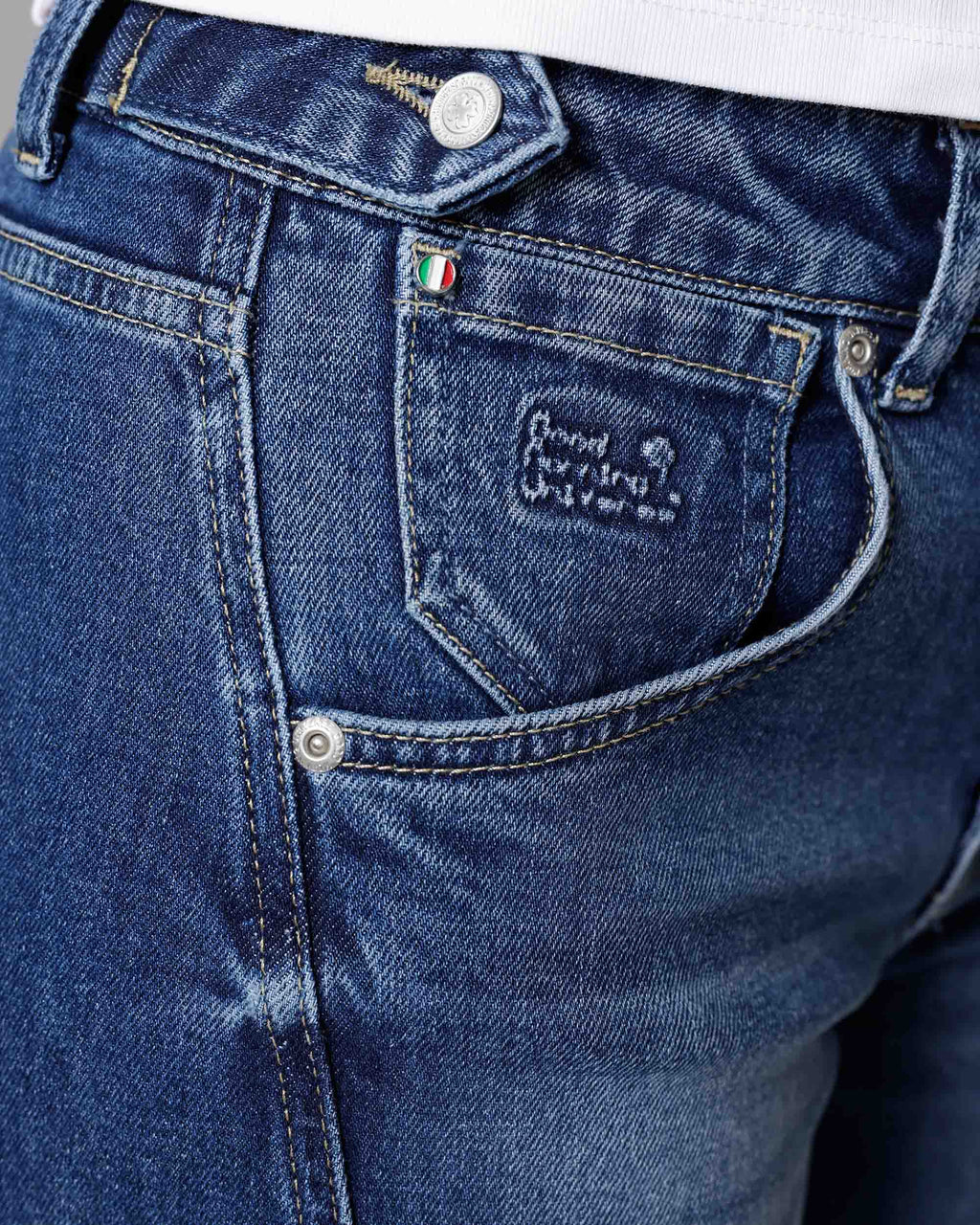 Mid-Blue Barrel-Leg Jeans | The Kristin