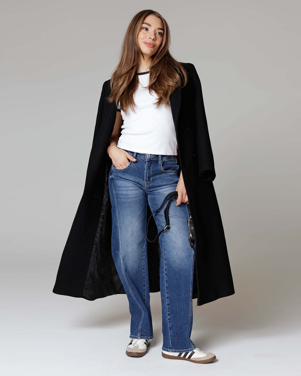 Mid-Blue Barrel-Leg Jeans | The Kristin