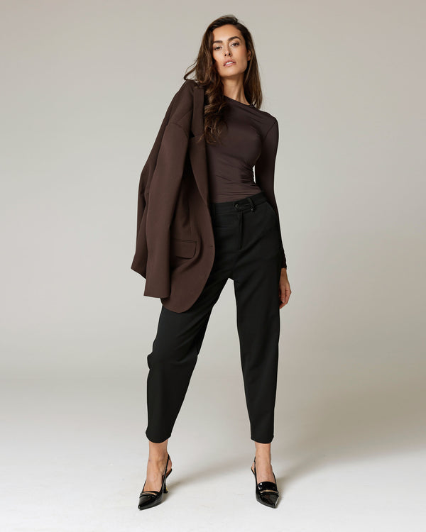 Platzhalter: Black Barrel Trousers, The Anabel, styled full-length look