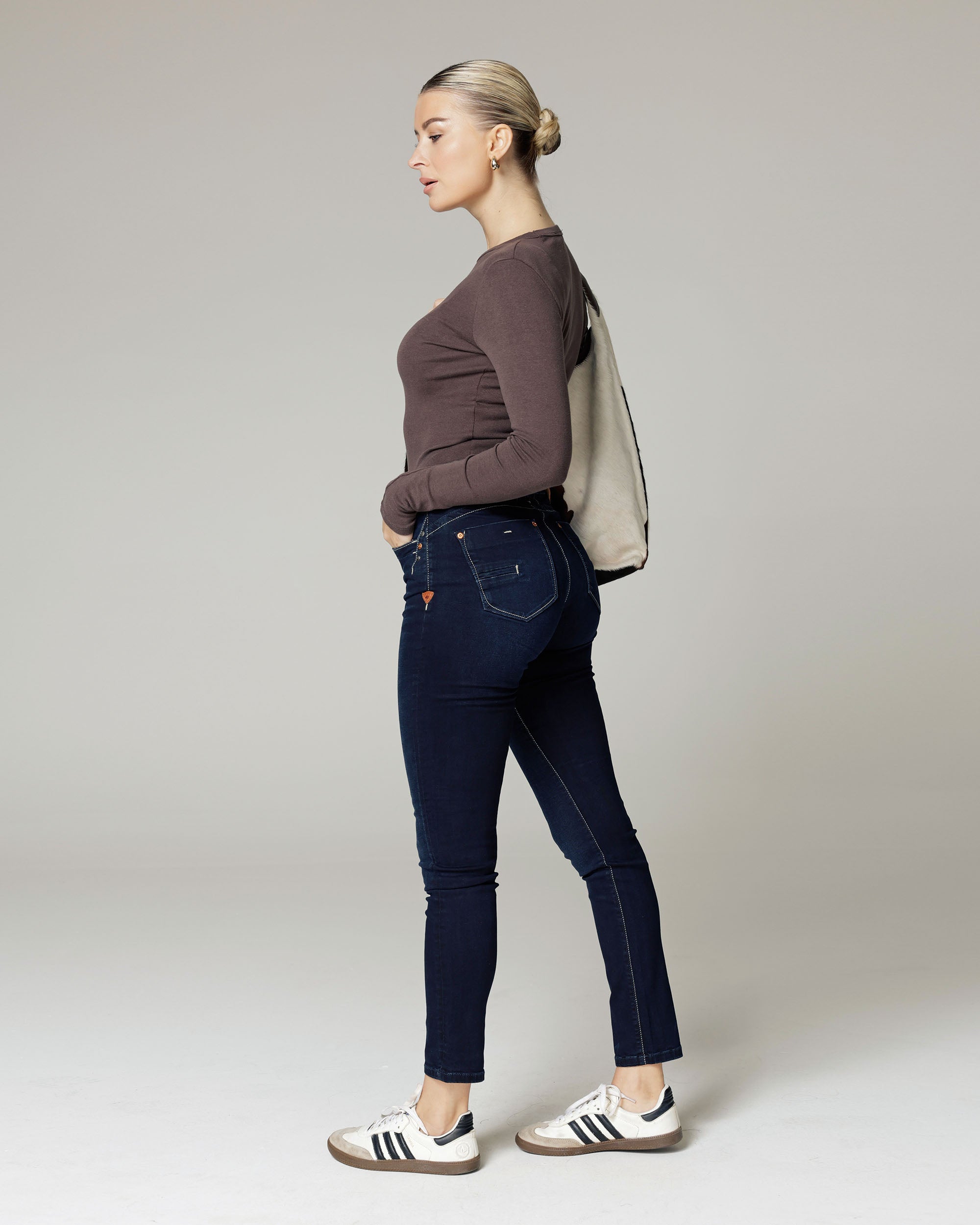 Dark Indigo Skinny Jeans | The Sunny Zweitbild