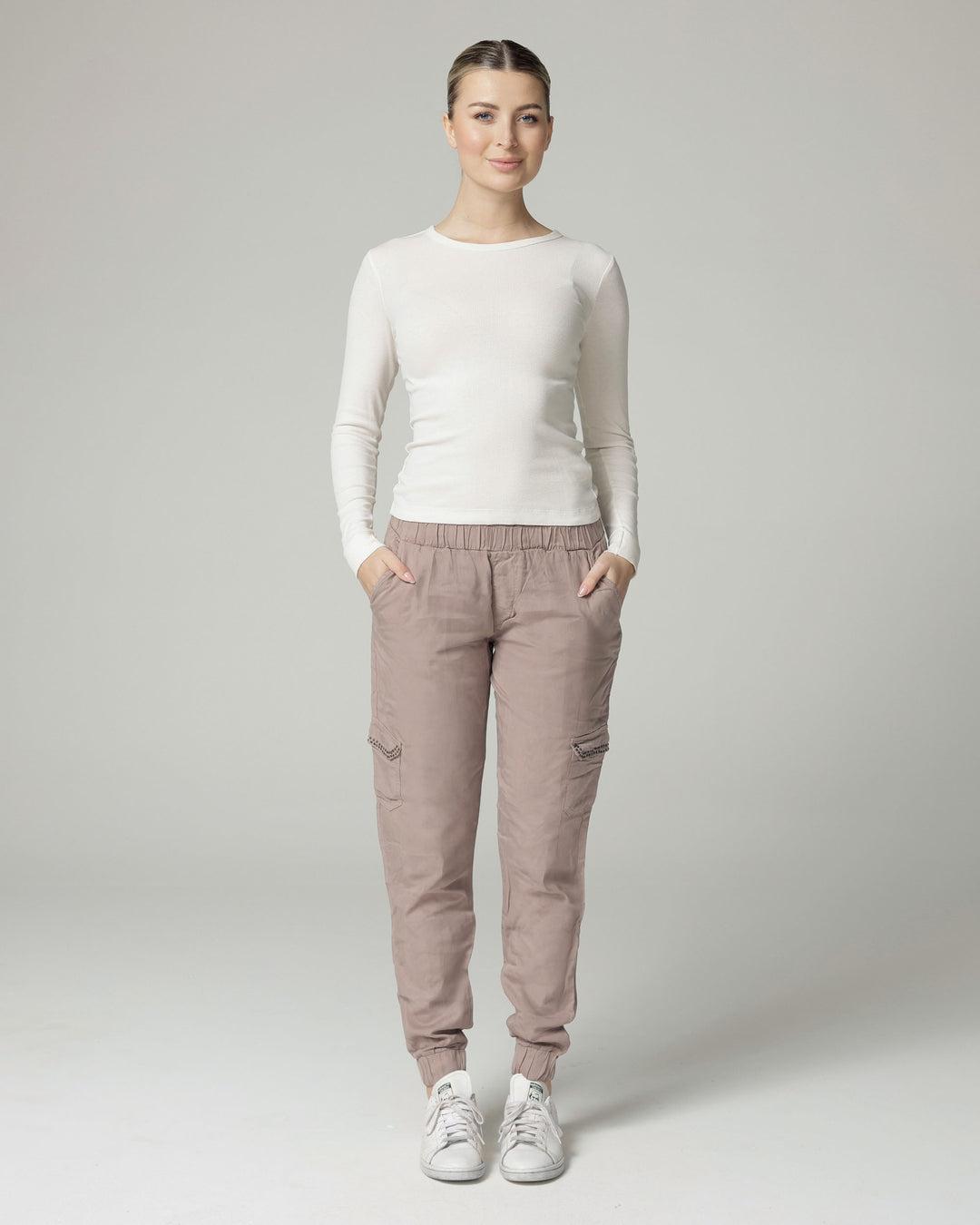 Die Gigi, Lockere Cargohose in hellem Rosenholz