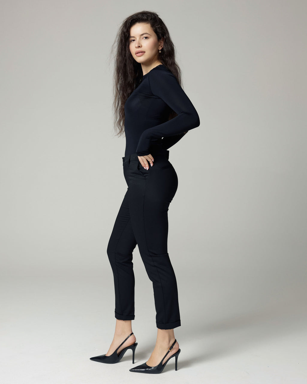Schwarze Slim-Tapered Chinos | The Lea