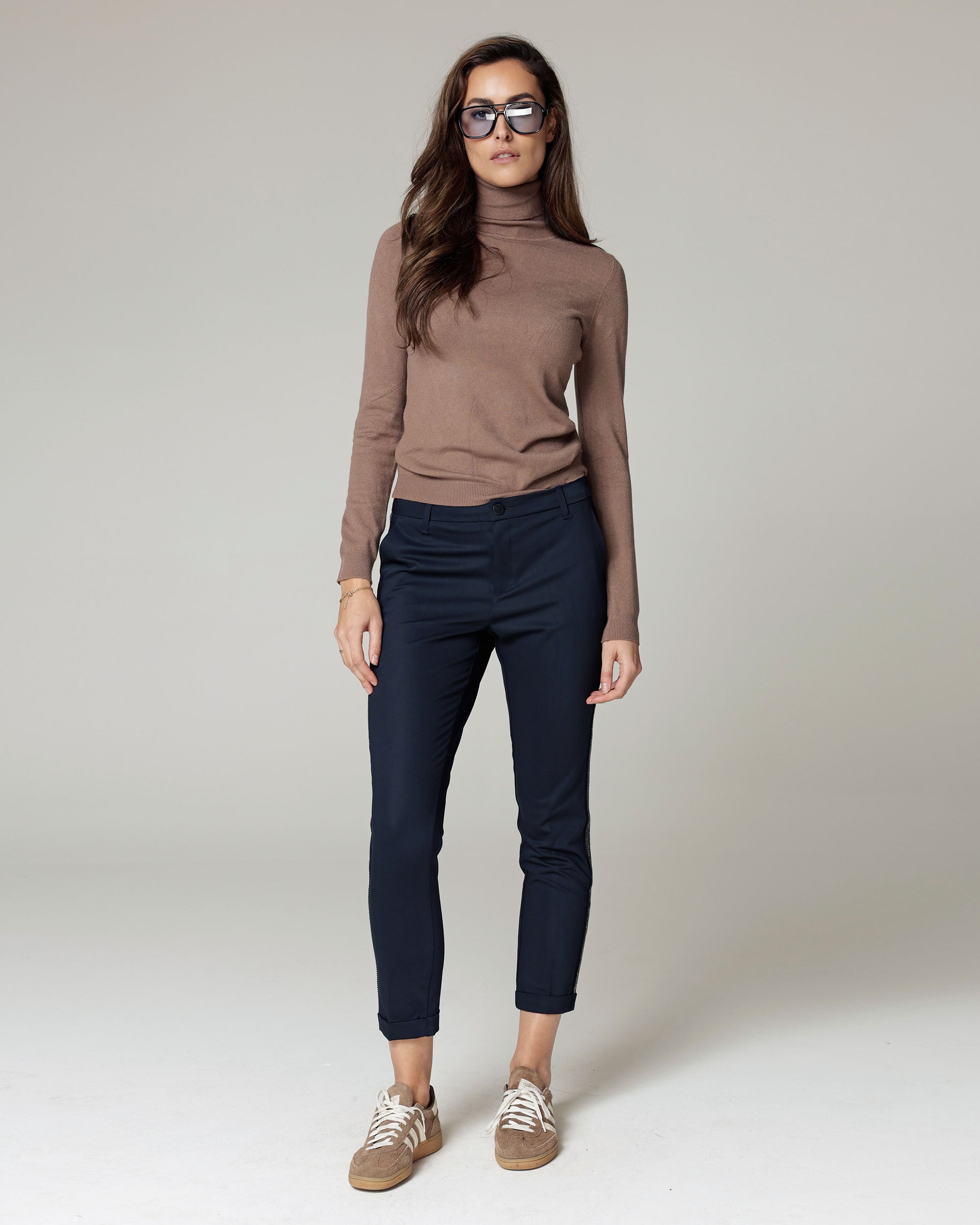 Navy Chino Trousers with Details | Lea Deco Hauptbild